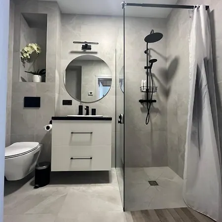 7th Floor Apartament, Free Parking Appartement